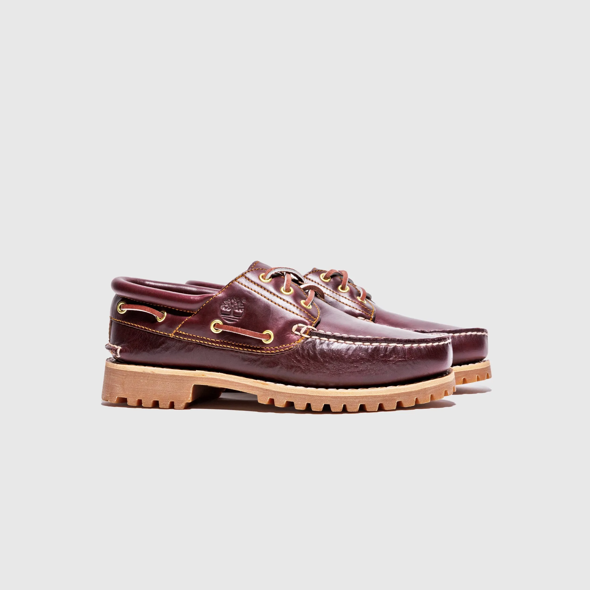 3-EYE LUG HANDSEWN BOAT SHOE