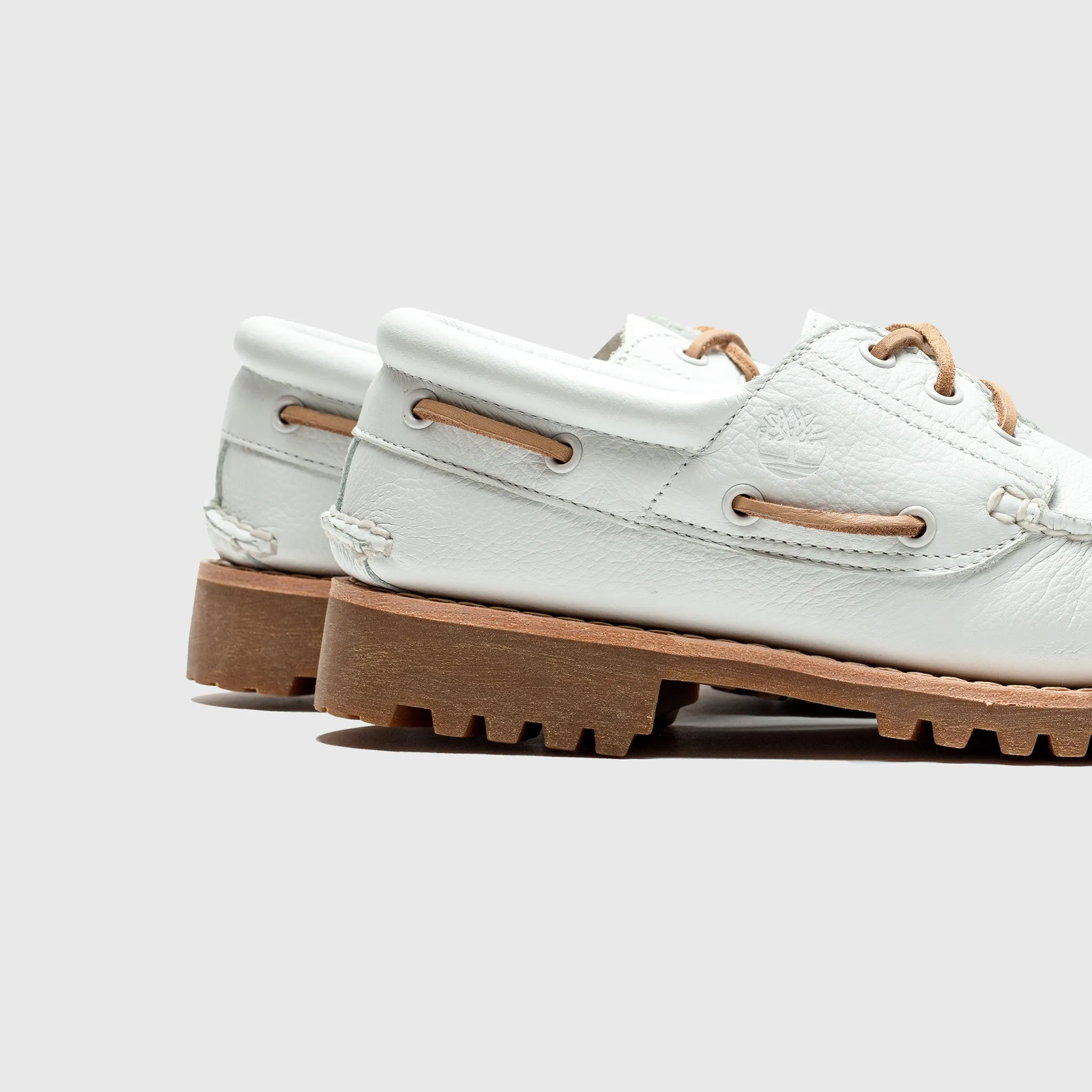 3-EYE LUG HANDSEWN BOAT SHOE