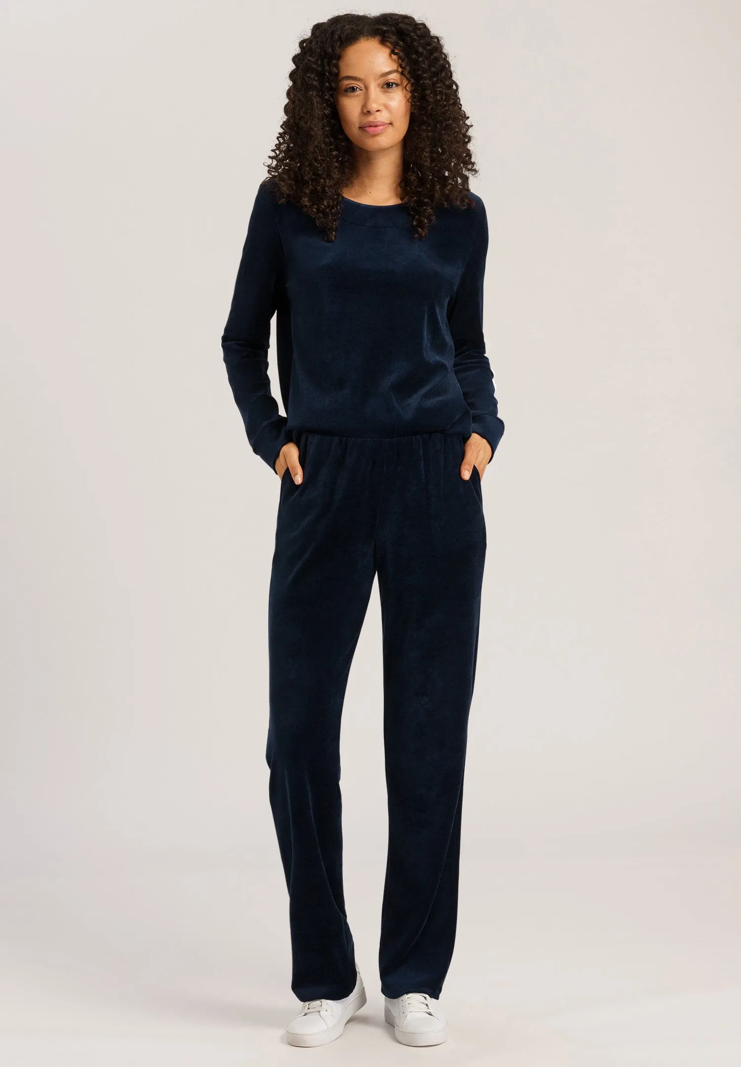 Favourites Velvet Round Neck Pullover | Deep Navy 78770-1610